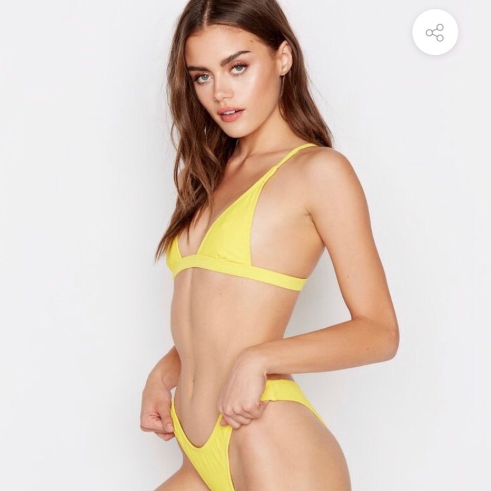 Lemon yellow ris-k kini - Picture 2 of 7